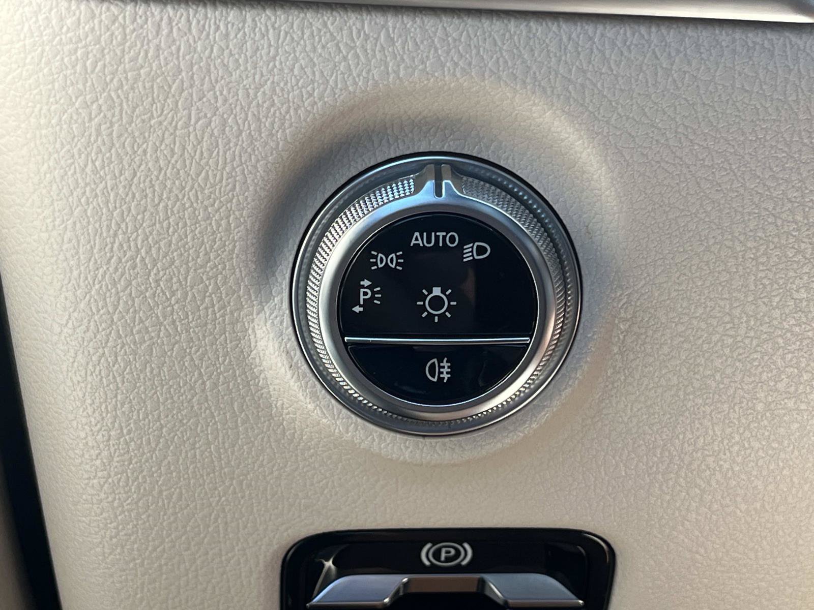 Certified 2024 Mercedes-Benz C 300 Sedan image 39