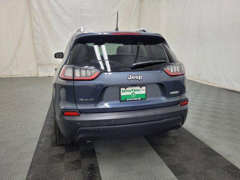 Used 2019 Jeep Cherokee Latitude Plus w/ Cold Weather Group AWD/4WD image 6