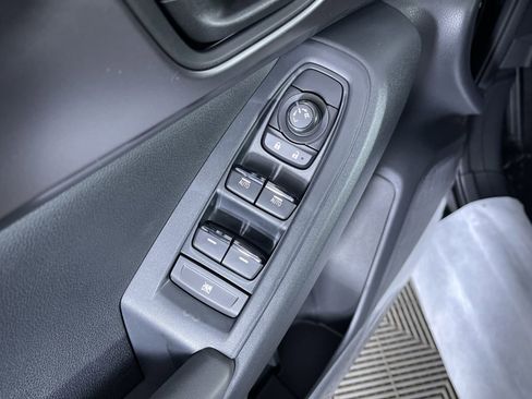 Used 2025 Subaru Impreza 2.0i image 13