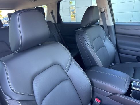 New 2026 Nissan Pathfinder SL image 21