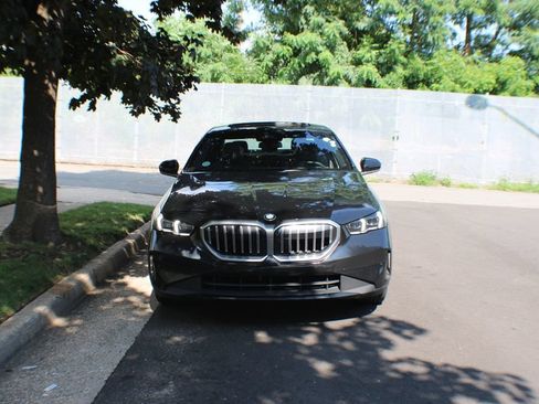 Used 2025 BMW 530i RWD image 3
