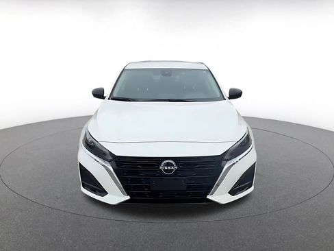 Used 2025 Nissan Altima 2.5 SV image 5