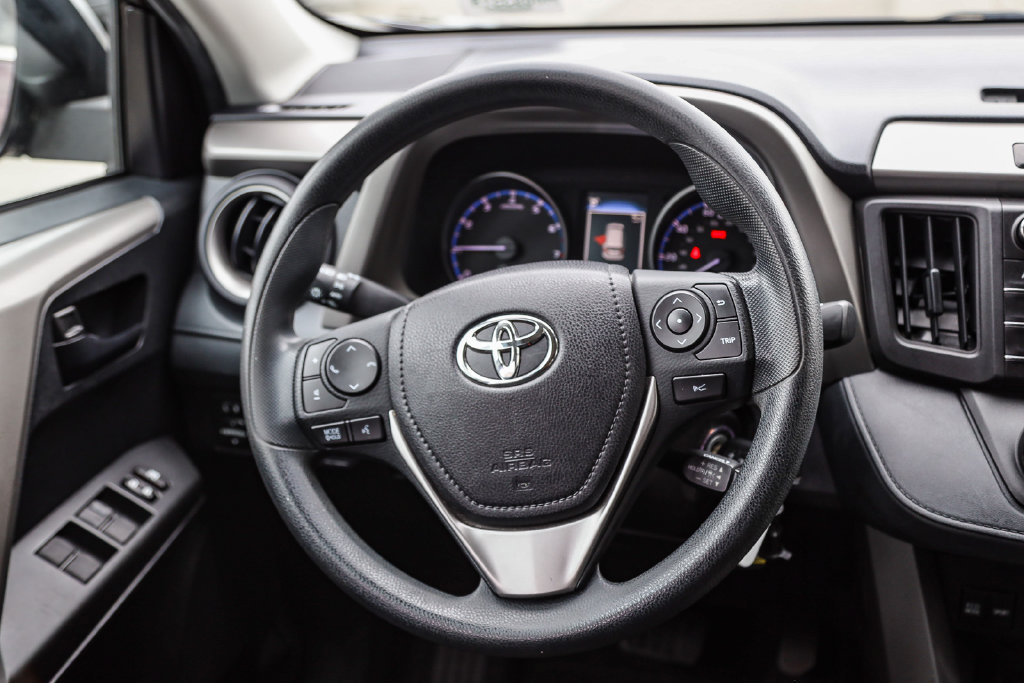 Used 2017 Toyota RAV4 LE w/ Carpet Mat Package FWD image 15