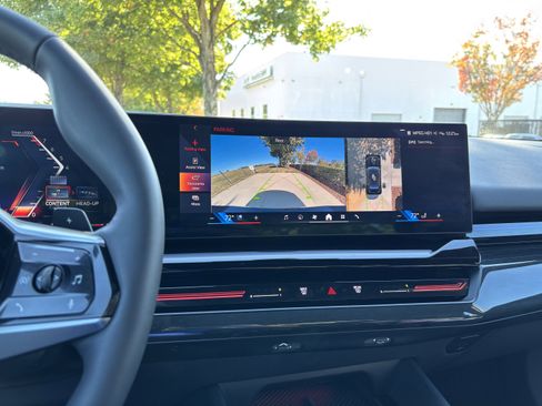 Certified 2025 BMW 530i xDrive w/ Premium Package image 30