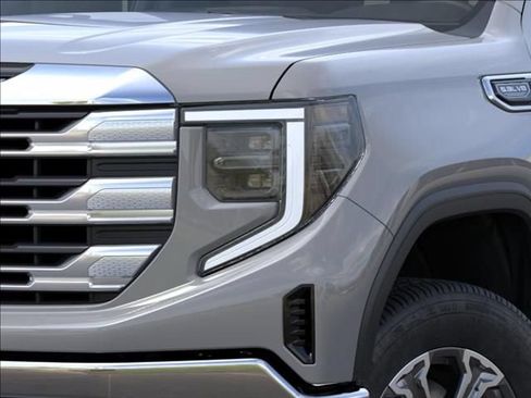 New 2025 GMC Sierra 1500 SLE AWD/4WD image 12