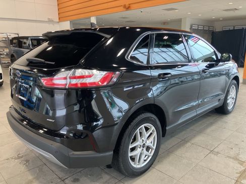 Used 2024 Ford Edge SEL image 5