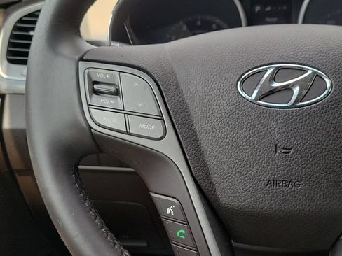 Used 2017 Hyundai Santa Fe Sport FWD image 19