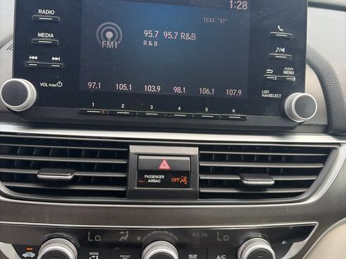 Used 2018 Honda Accord LX image 20