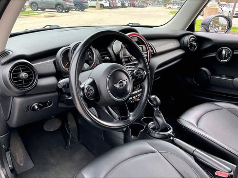 Used 2015 MINI Cooper 2-Door Hardtop image 18
