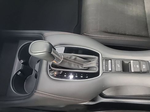 Certified 2023 Honda HR-V Sport image 32