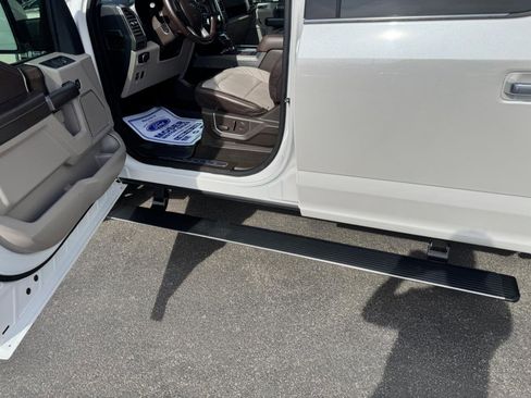 Used 2019 Ford F150 Limited image 12