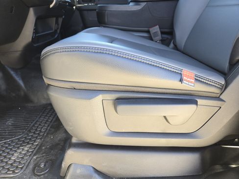 New 2026 RAM 2500 Tradesman w/ Chrome Appearance Group image 19