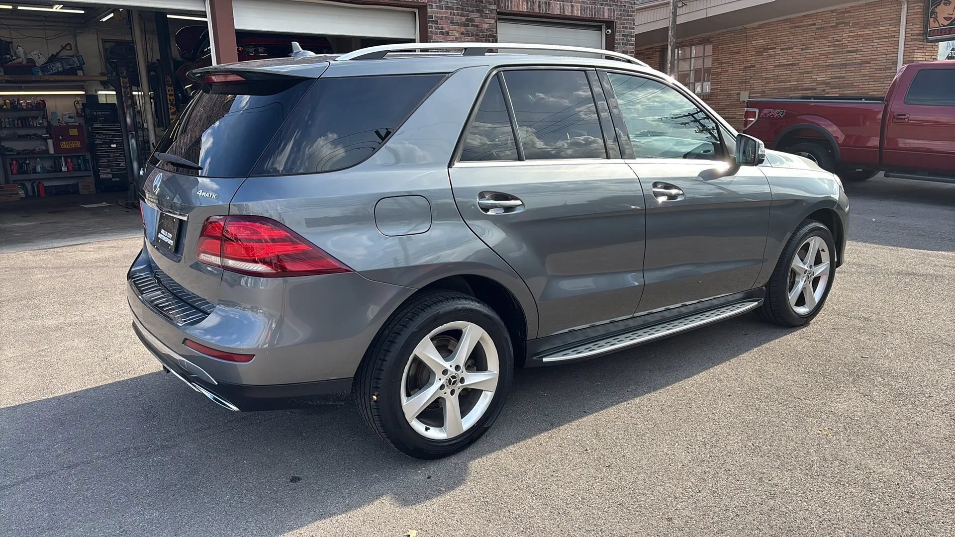Used 2018 Mercedes-Benz GLE 350 4MATIC image 17