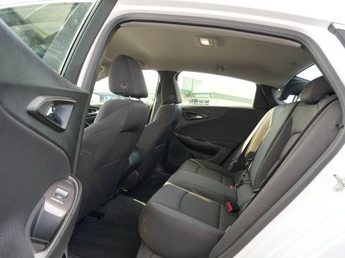 Used 2023 Chevrolet Malibu LS FWD image 18