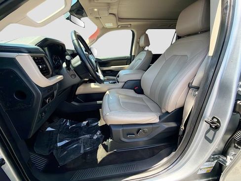 Used 2023 Ford Expedition Max Limited AWD/4WD image 22