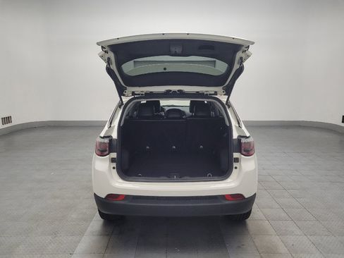 Used 2018 Jeep Compass Latitude image 29