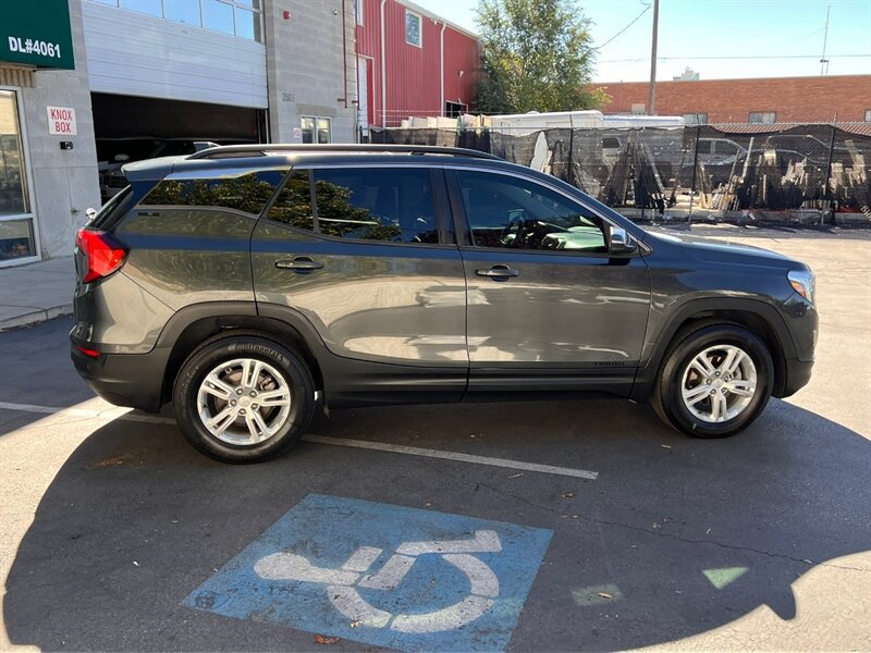 Used 2018 GMC Terrain SLE w/ Infotainment Package I AWD/4WD image 8