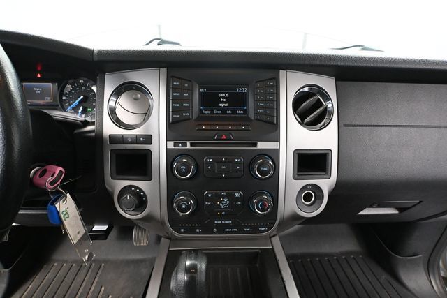 Used 2017 Ford Expedition XLT AWD/4WD image 25