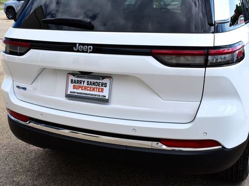 New 2024 Jeep Grand Cherokee Limited 4xe AWD/4WD image 10