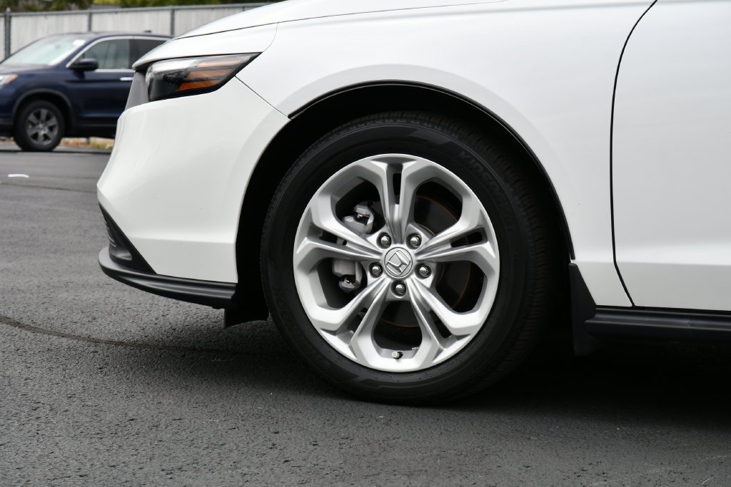 Used 2023 Honda Accord LX image 12