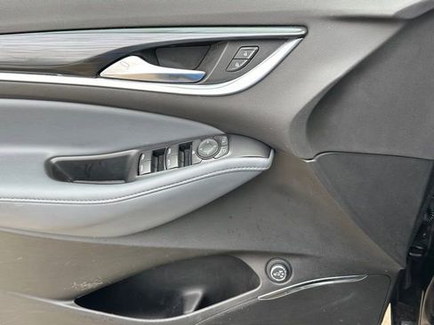 Used 2021 Buick Enclave Essence w/ Sport Touring Edition image 22