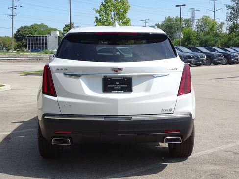 New 2025 Cadillac XT5 Luxury image 14