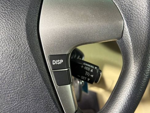 Used 2013 Toyota Highlander Plus image 25