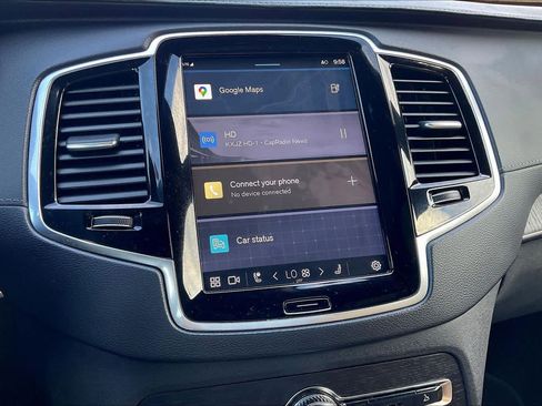 Used 2023 Volvo XC90 T8 Ultimate w/ Lounge Package image 36