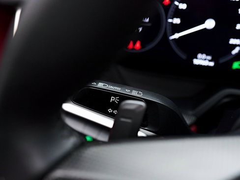 Used 2022 Porsche 911 Turbo S w/ 911 Turbo Sportdesign Package image 50