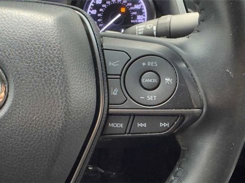Used 2022 Toyota Camry SE image 28