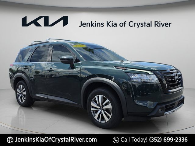 Used 2023 Nissan Pathfinder SL FWD image 2
