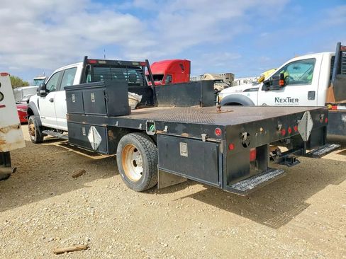 Used 2017 Ford F450 XL w/ Power Equipment Group image 2