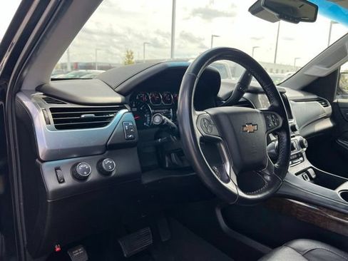 Used 2019 Chevrolet Suburban LT AWD/4WD image 9