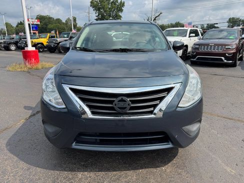 Used 2015 Nissan Versa SV FWD image 8