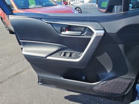 Certified 2025 Toyota RAV4 XLE AWD/4WD image 23