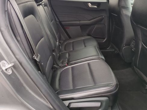 Used 2022 Ford Escape SEL image 19