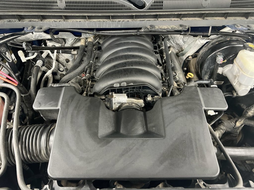 Used 2018 Chevrolet Silverado 1500 LT w/ All Star Edition RWD image 25