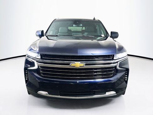 Used 2024 Chevrolet Suburban LT image 2