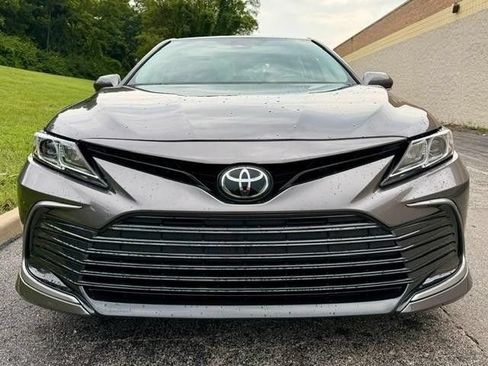 Used 2024 Toyota Camry LE FWD image 4