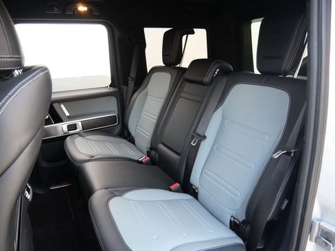 Used 2025 Mercedes-Benz G 550 image 17