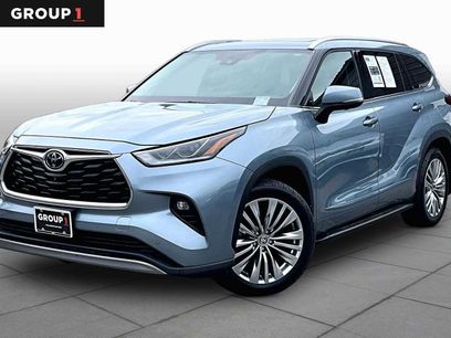 Used 2023 Toyota Highlander Platinum