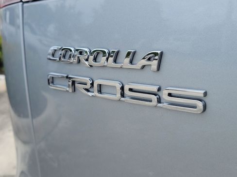 Certified 2025 Toyota Corolla Cross L FWD image 9