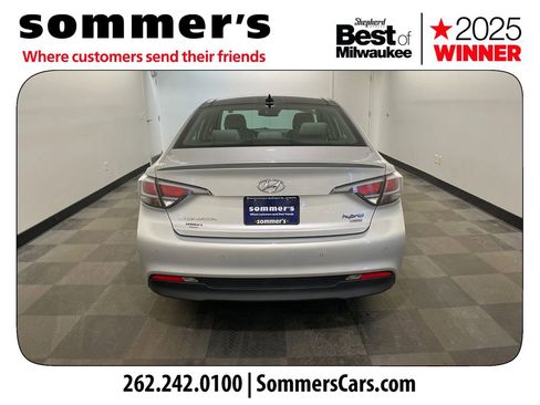 Used 2016 Hyundai Sonata Limited w/ Option Group 02 image 4