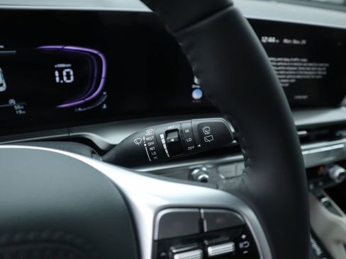 New 2025 Kia Telluride S image 32