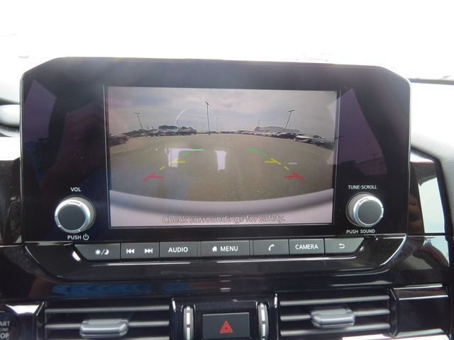 Used 2025 Nissan Pathfinder SV AWD/4WD image 25