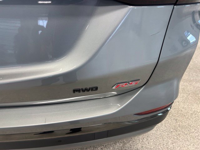 Used 2023 Chevrolet Equinox RS AWD/4WD image 7