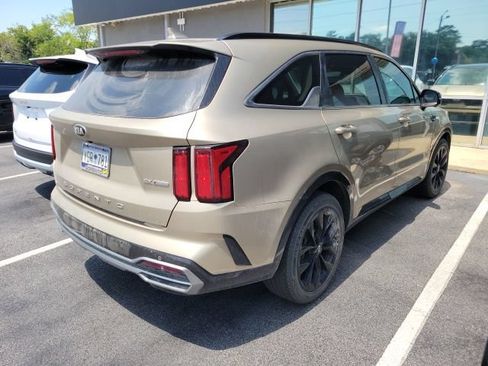 Used 2021 Kia Sorento SX FWD image 2