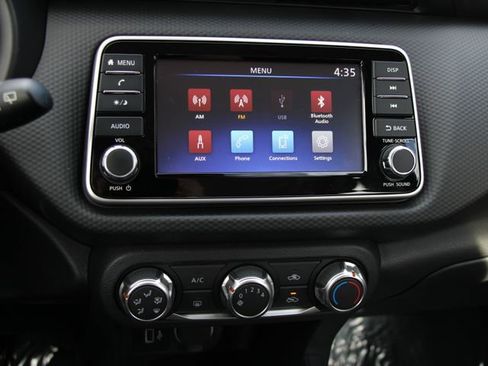 Certified 2025 Nissan Kicks Play S image 18