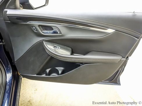 Used 2017 Chevrolet Impala LT w/ Leather Package image 21