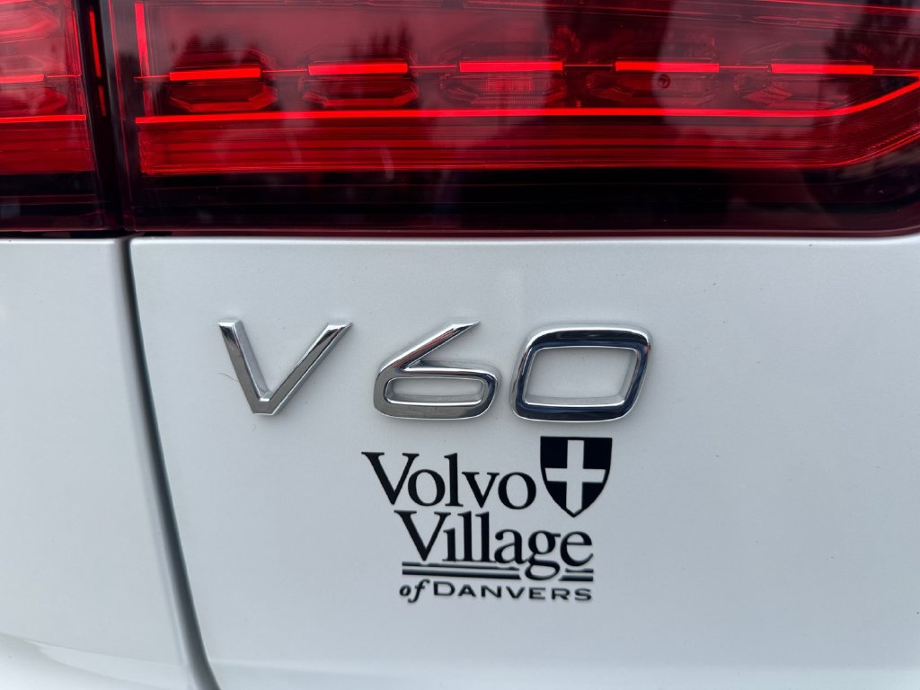 Certified 2025 Volvo V60 B5 Cross Country Plus AWD/4WD image 10